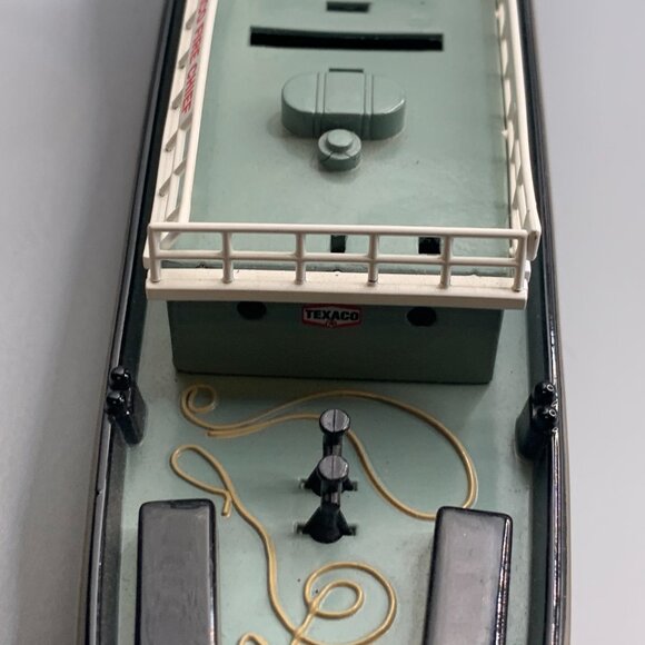 ERTL Texaco Fire Chief Tugboat Bank 2000 Diecast SELLING AS IS - Picture 3 of 4